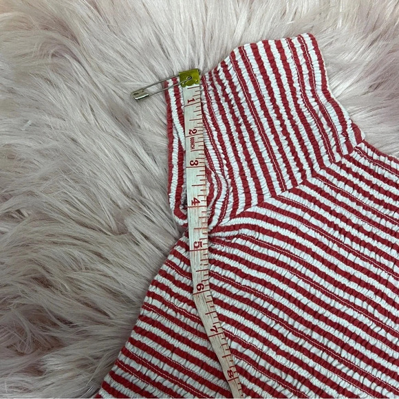 Divided red and white striped crop top super stretchy - Picture 9 of 10